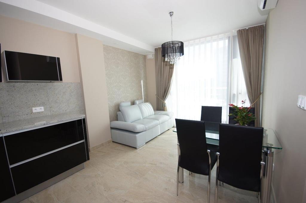 Triston Park Apartment *